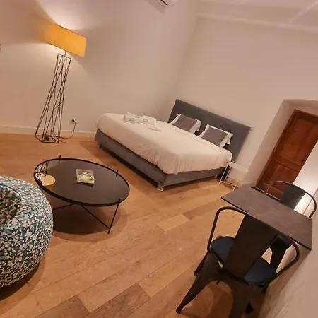 Apartment Les Classees De La Citadelle, Genoise,clim & Calme *